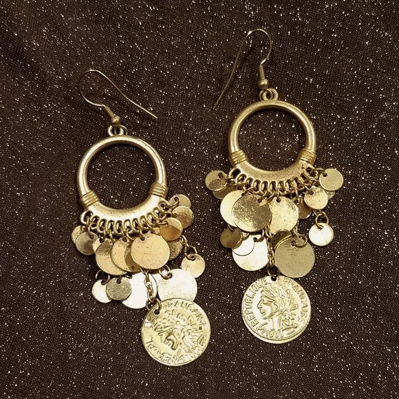 Faux Gold Coin Statement Set - Picture 3 of 3